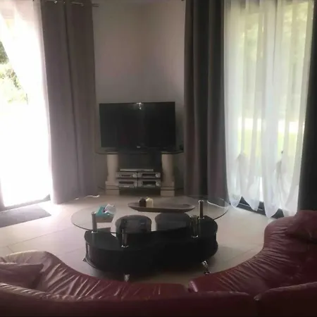 펜션 Maison Recente Tres Spacieuse *