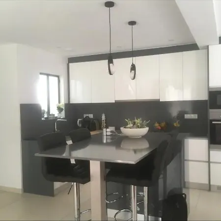 Maison Recente Tres Spacieuse *